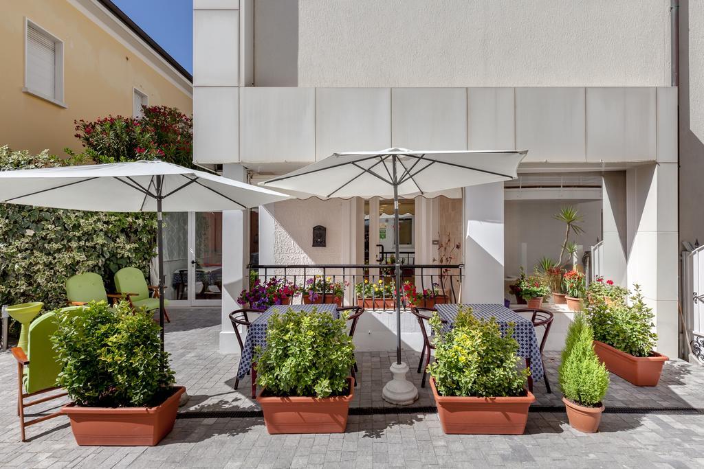 Hotel Chiar Di Luna Senigallia Exterior photo